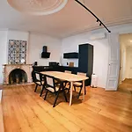 Urbanchic Elegance Hyper Centre *