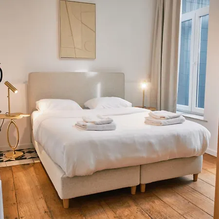 Urbanchic Elegance Hyper Centre Apartman *