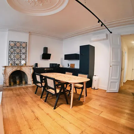 Urbanchic Elegance Hyper Centre *