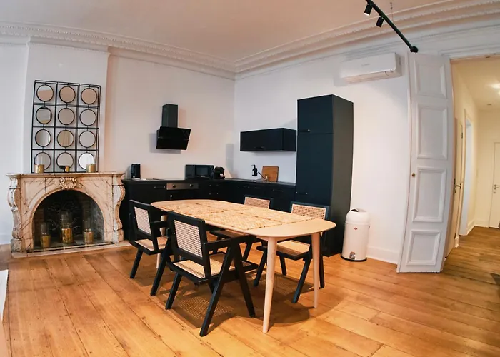 Urbanchic Elegance Hyper Centre *